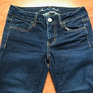 American Eagle Dark washed Skinny Jeans